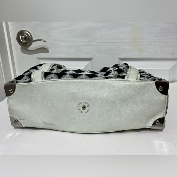 MCM Limited Edition Bag - Picture 7 of 13